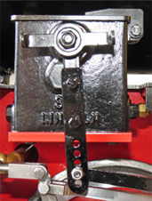 Lubricator modification to stop Feldbahn over oiling