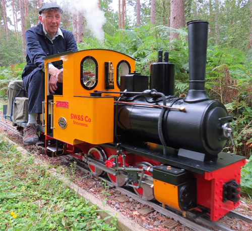 Station Road Steam 0-6-0 Feldbahn class model steam locomotive Gentoo 2 on its first run